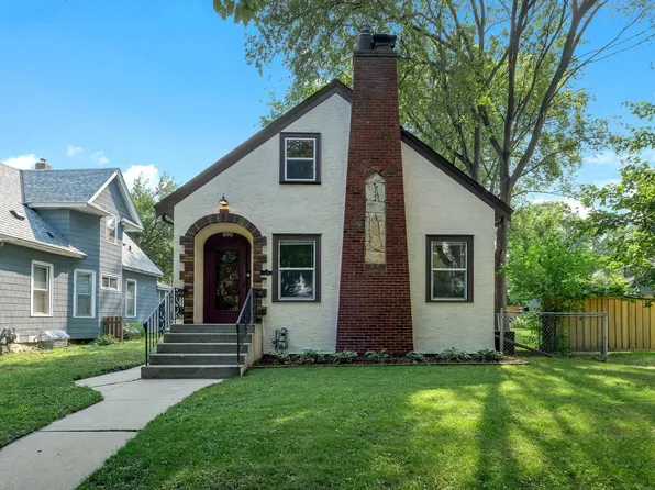 890 22nd Ave SE, Minneapolis, MN 55414