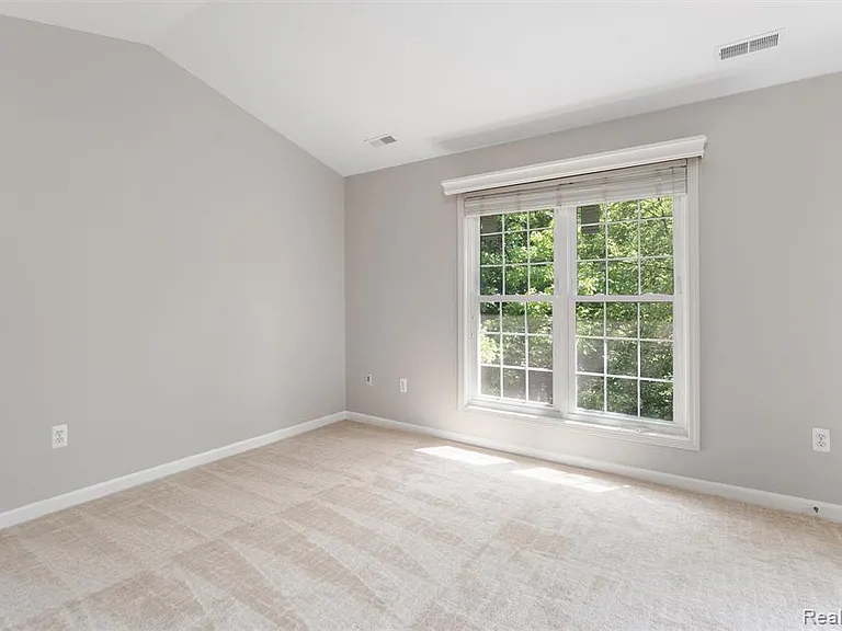 28126 Carlton Way Dr — Photo 17
