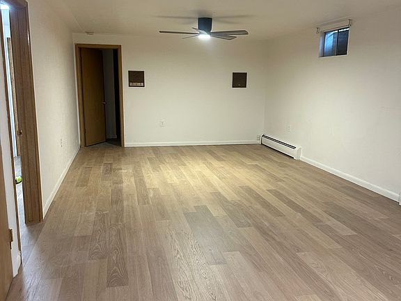 Living/Dining room is 35 feet long!