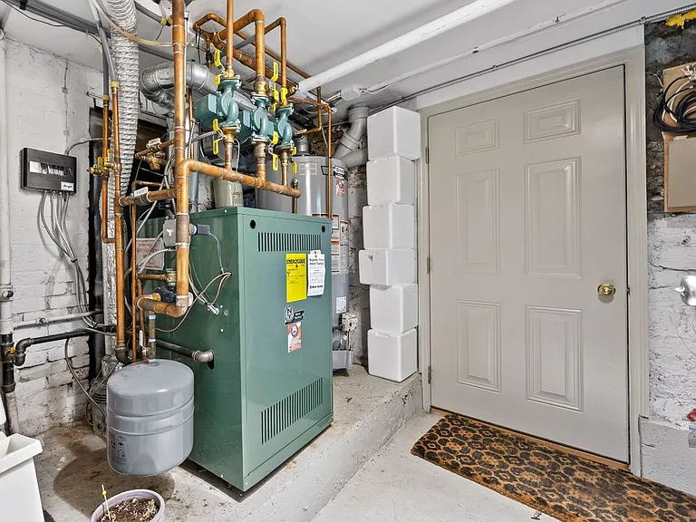 19 Howe Pl — Photo 10