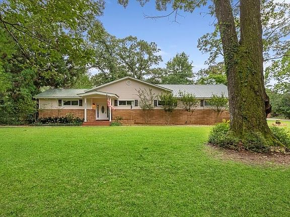 2nd image of 2800 Dogwood Acres