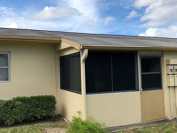 2nd image of 2561 Barkley Dr W APT F