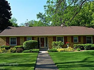 214 W High St, Greenville, MI 48838