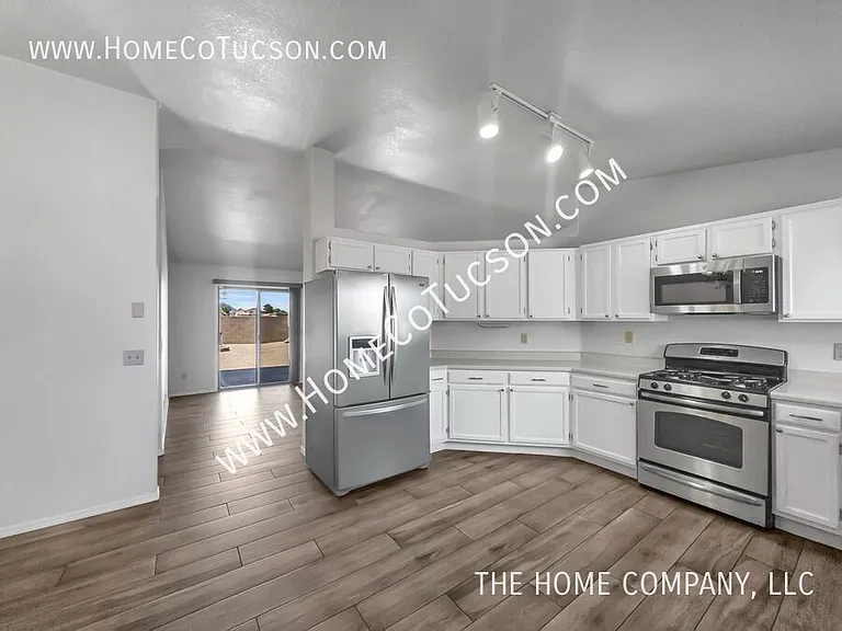 1519 W Bloomfield Pl — Photo 9