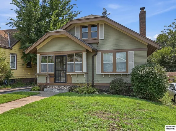 2581 Titus Ave, Omaha, NE 68112