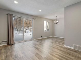 293 W Eagle Lake Dr, Maple Grove, MN 55369