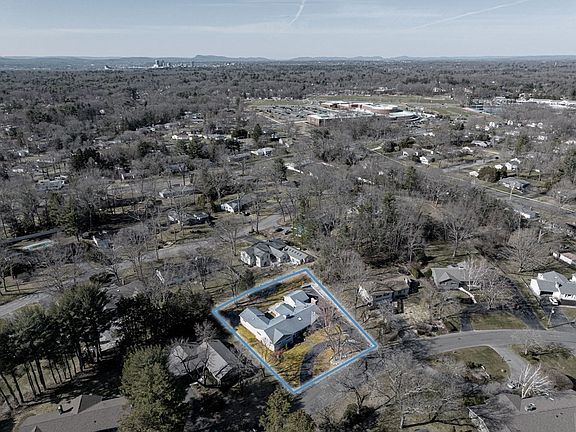 4th image of 54 Primrose Dr