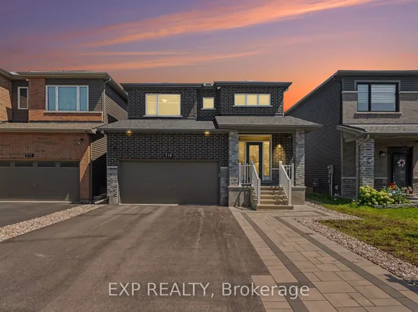 719 Cashmere Ter, Ottawa, ON K2J 6M2