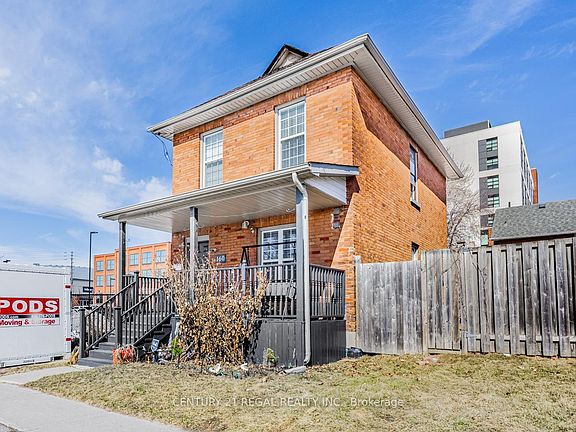 3rd image of 160 Bruce St