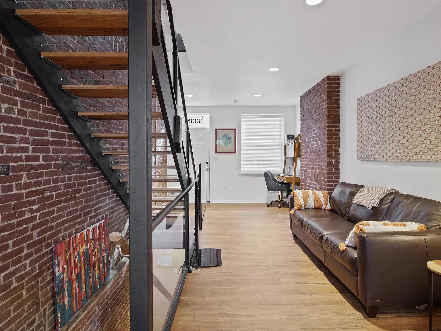 1 bed, 950 sqft, $2,400 — Photo 2