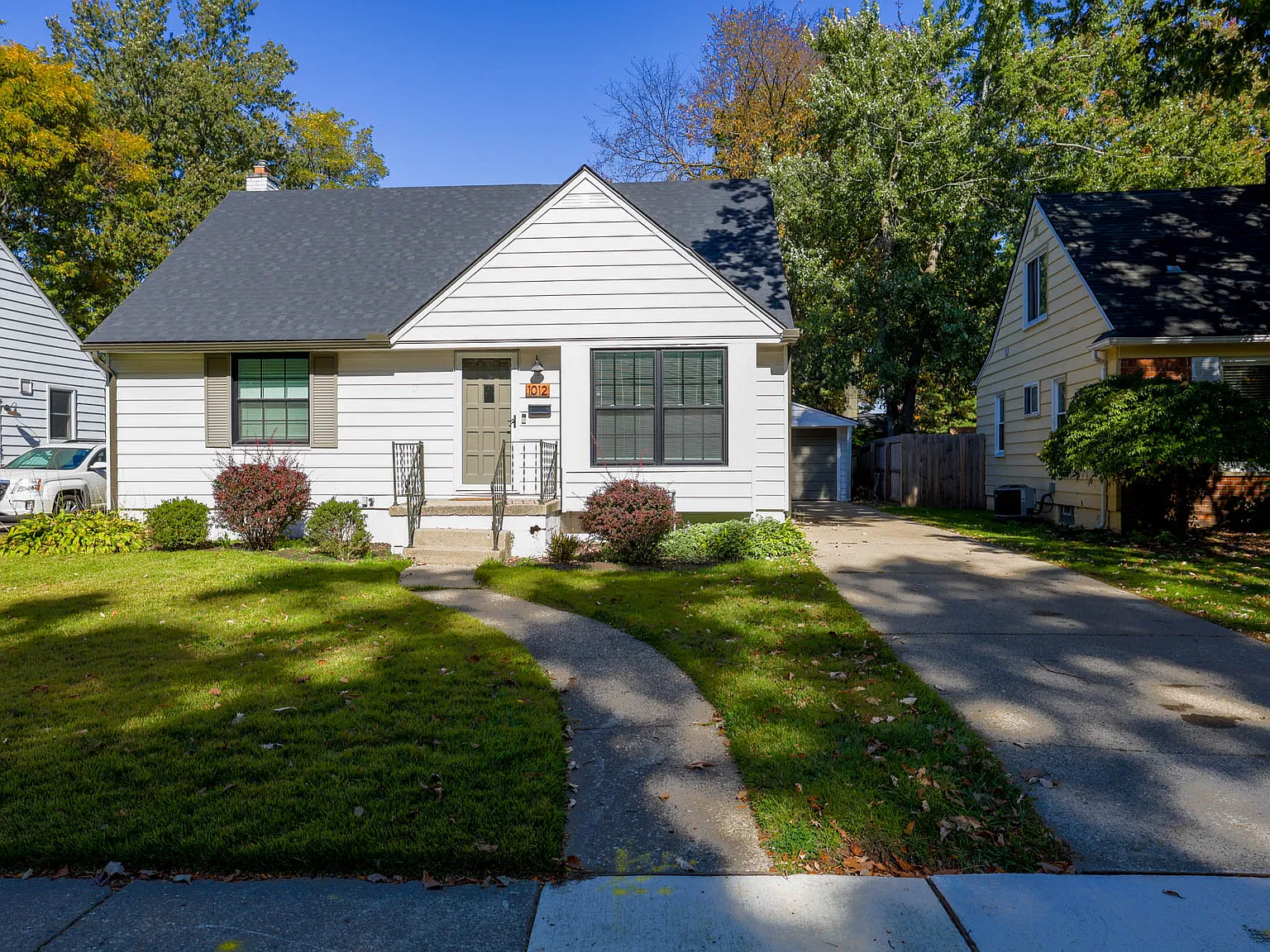 3 bed, 1042 sqft, $2,800 — Photo 1