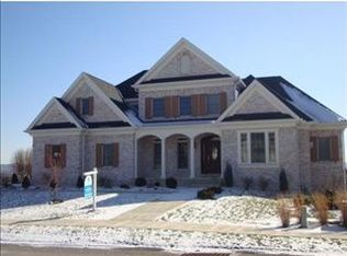 142 Deer Creek Dr, Mount Pleasant, PA 15666