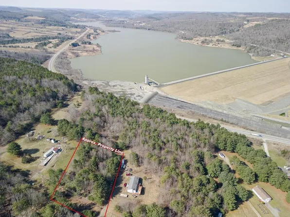 15 Gobbler Ln, Lawrenceville, PA 16929