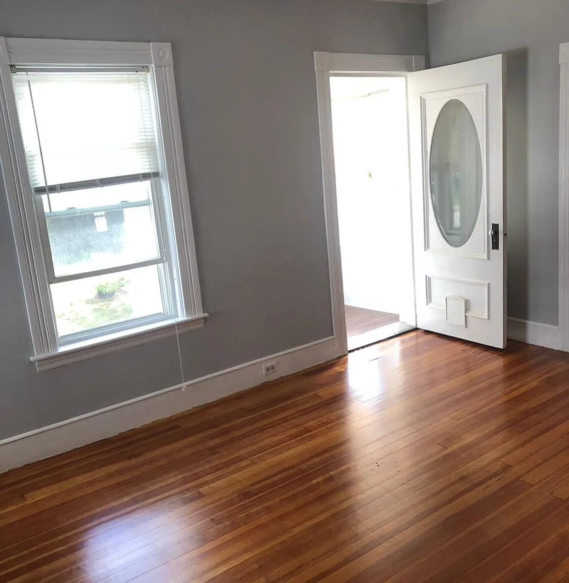 3 bed, 1100 sqft, $1,900 — Photo 4