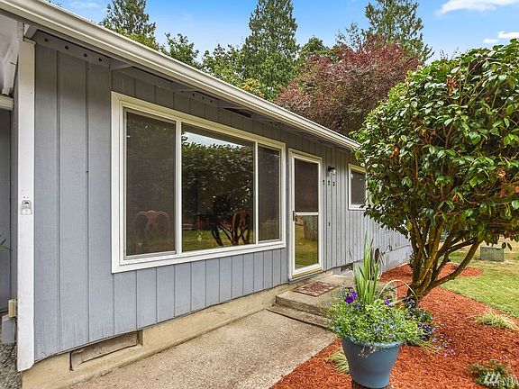 4th image of 223 Crescent Dr