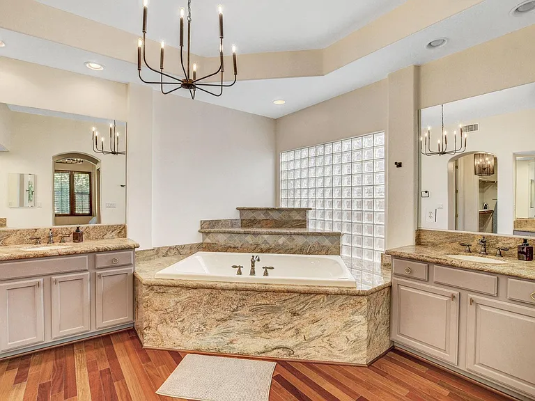 308 Round Stone Ct — Photo 38