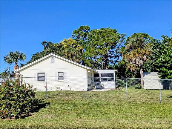 4th image of 820 Coconut Rd