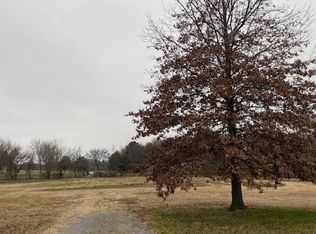 5677 W Dot Tipton Rd, Fayetteville, AR 72704