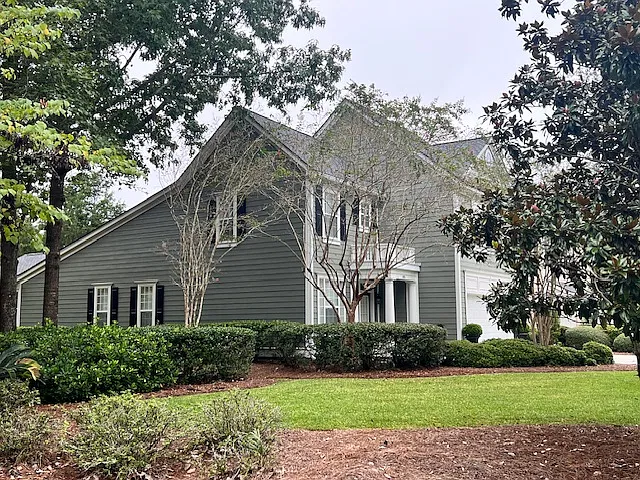 3 bed, 2.5 bath, 2476 sqft, $3,800 — Photo 2