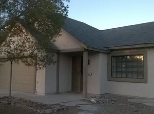8530 N Firethorn Ave, Tucson, AZ 85742