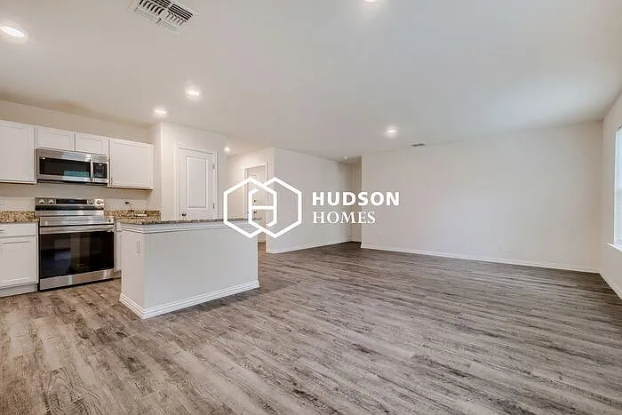 2430 Bermuda Dr — Photo 5