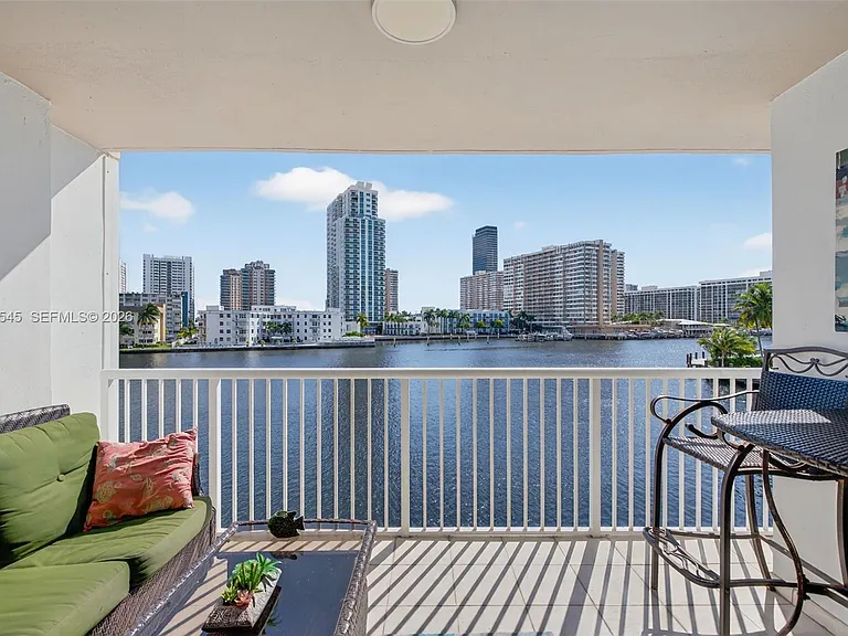 121 Golden Isles Dr #205 — Photo 20