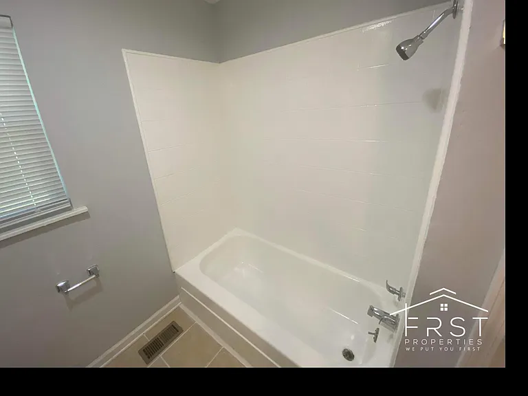 3607 Oakdale Cir NW — Photo 12