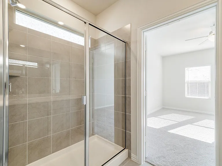 4816 Hunter Hurst Dr — Photo 25