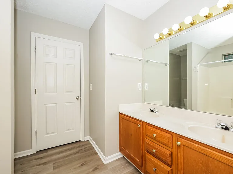 607 Doral Pointe — Photo 12