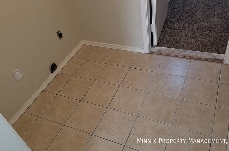 8207 Memphis Ave #B — Photo 14