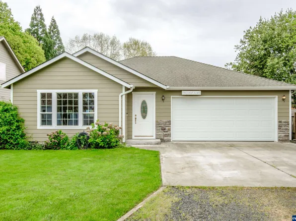 145 E G St, Halsey, OR 97348