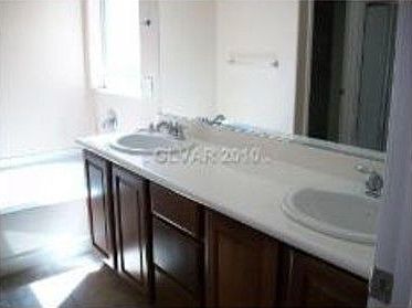 5th image of 1029 Copper Palm Ct