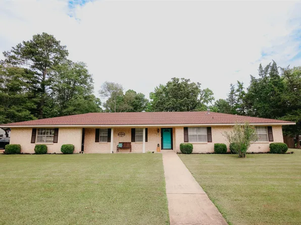 134 Pinecrest Dr, Monticello, AR 71655