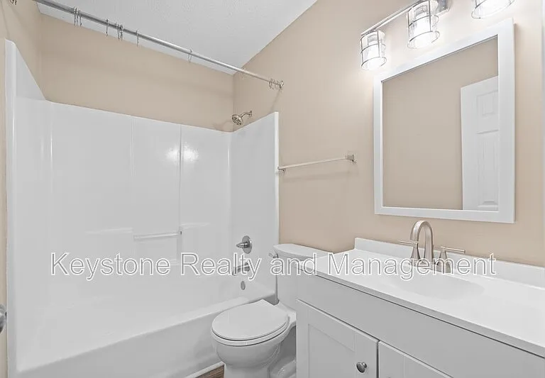 290 Thompsonville Ln #303 — Photo 10