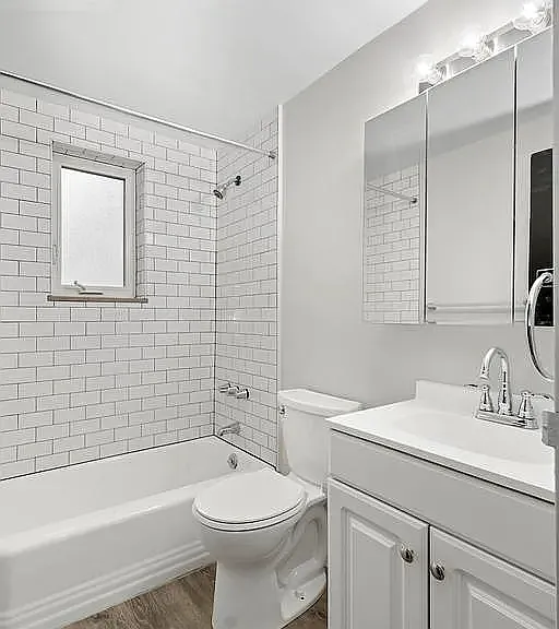 5923 Howe St #5 — Photo 10