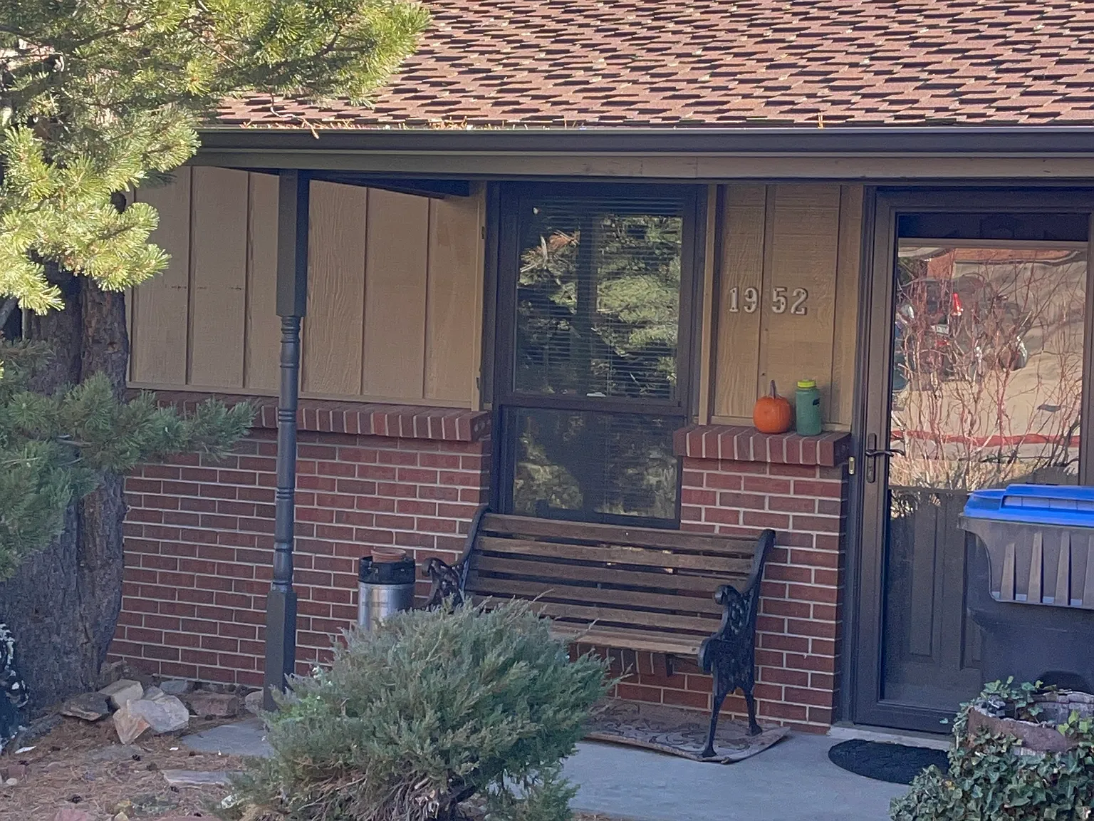 4 bed, 2.5 bath, 2400 sqft, $3,600 — Photo 1