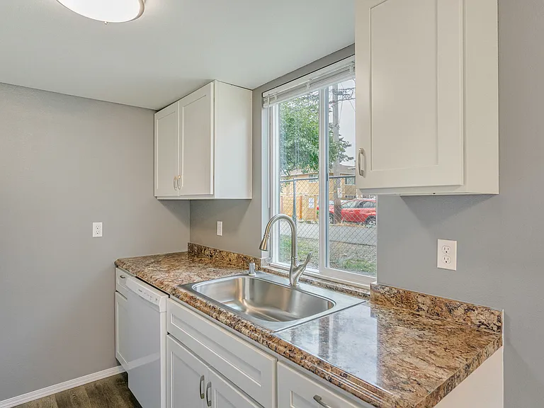 4028 S Lawrence St #F — Photo 2