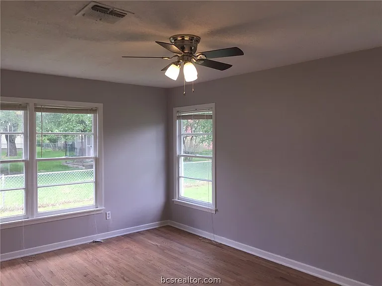 908 North Ave — Photo 4