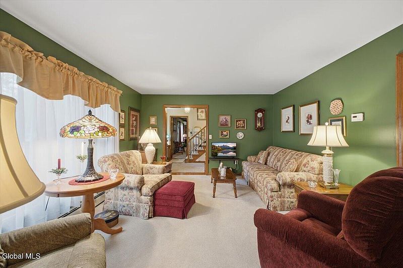 3rd image of 29 Windy Hill Road