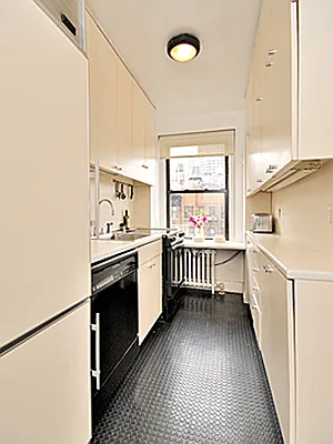 Sold by Sotheby's International Realty | media 14