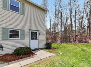 45 Densmore Dr, Essex Junction, VT 05452