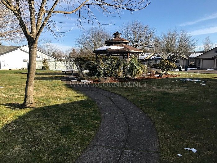 2nd image of 1084 Colony Pond Dr