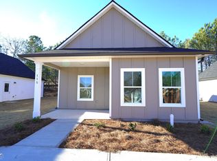 101 Chalfont Cir, Carrollton, GA 30117