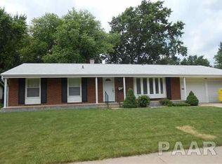 1805 Highwood Ave, Pekin, IL