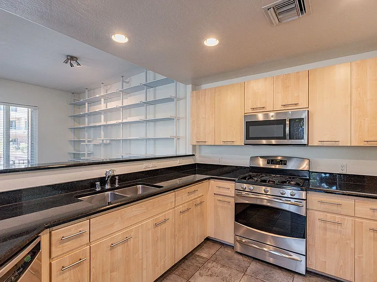 16 W Encanto Blvd #130 — Photo 10
