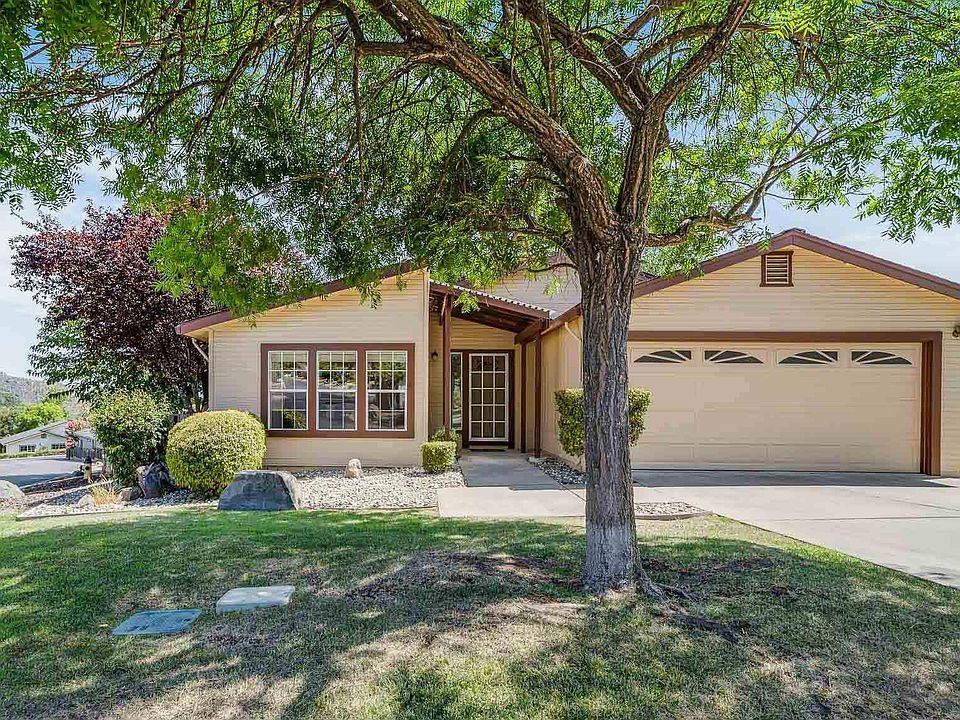 1st image of 12720 Robinia Cir Space 2