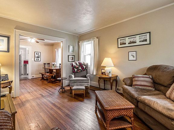 4th image of 853 Fetter Ave