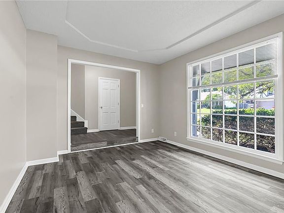 5th image of 6939 Widmer Rd