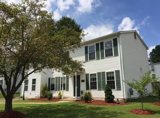 14314 Lindendale Rd, Woodbridge, VA 22193