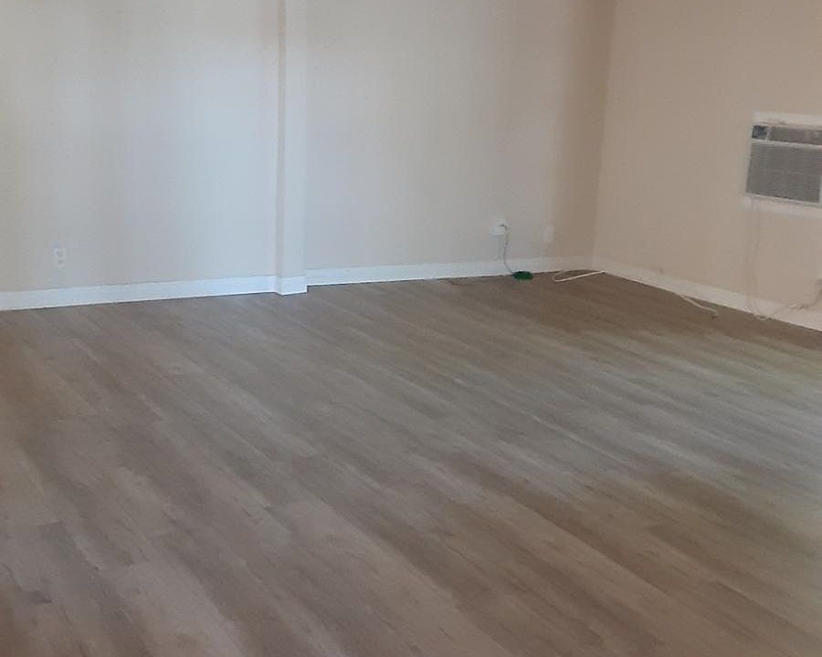2nd image of 4176 Brunswick Ave